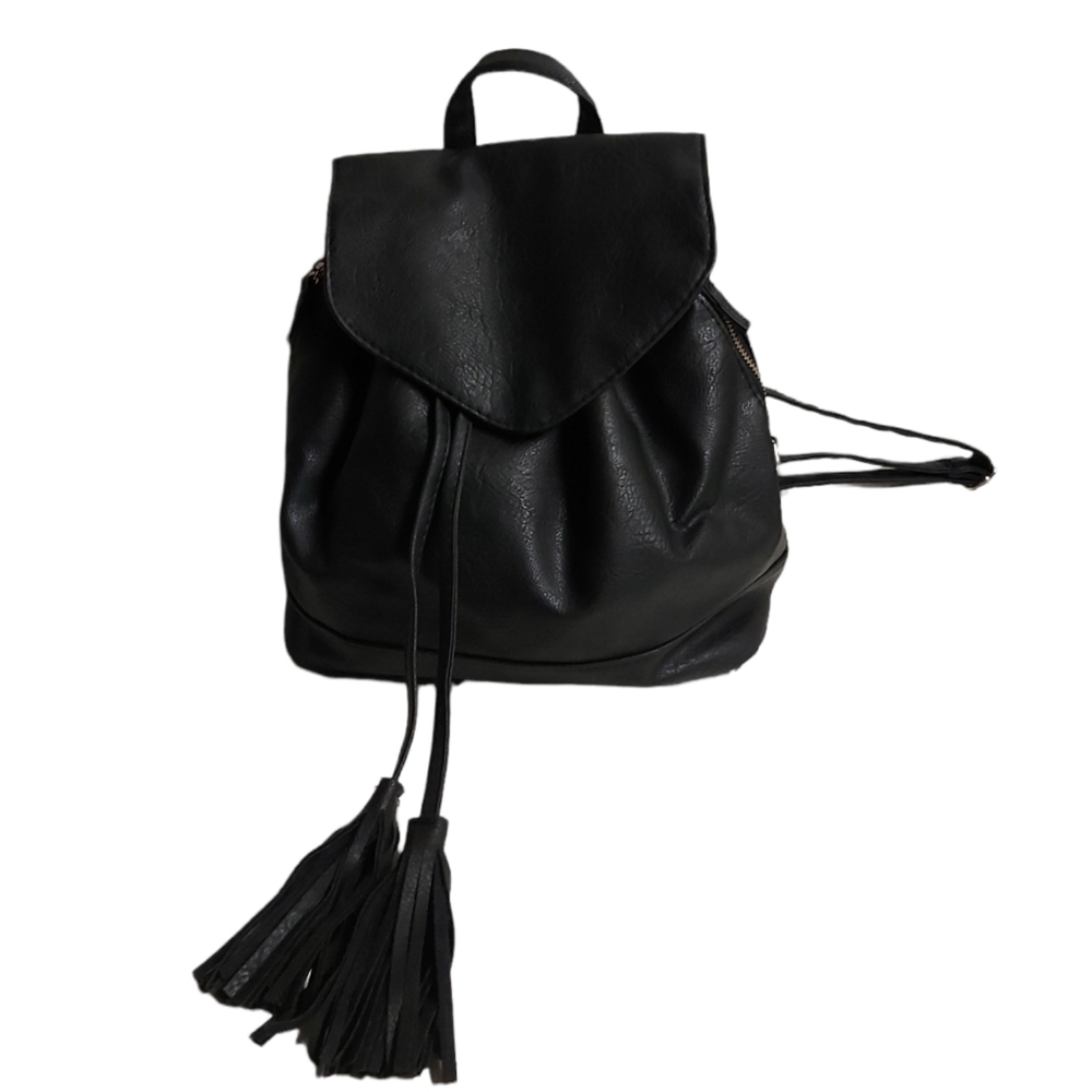 🤯 2/$15 Atmosphere Black Bucket Bag